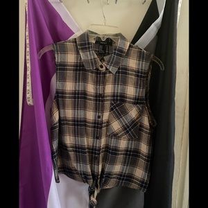 NWT Forever 21 Plaid Button Up Crop Top M